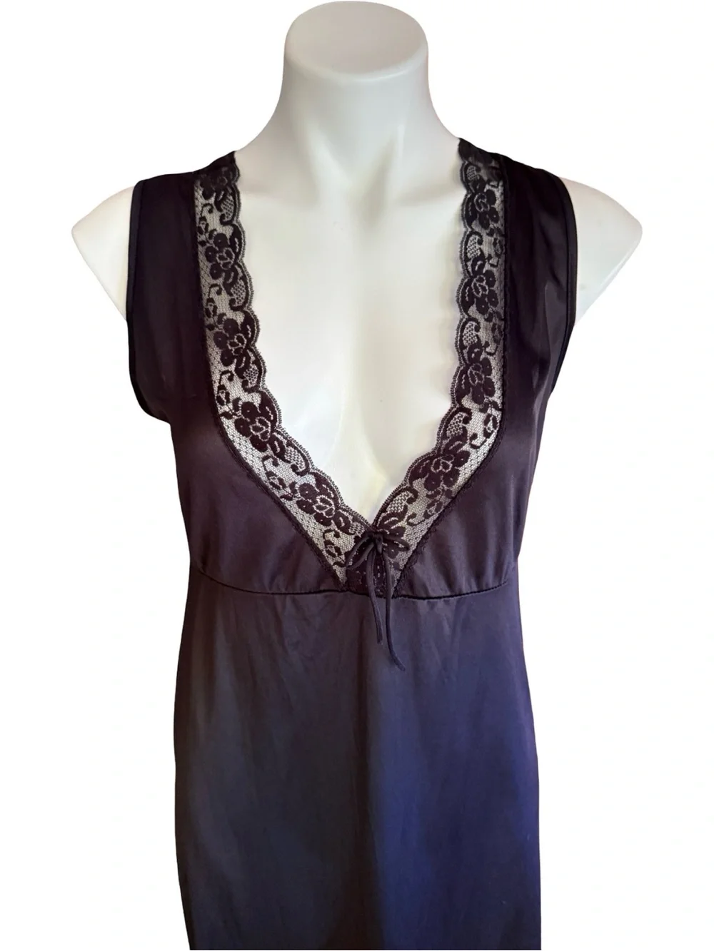 Glencroft Black Nylon Lace V-Neck Maxi Nightgown Vintage 60s M - Picture 3 of 11